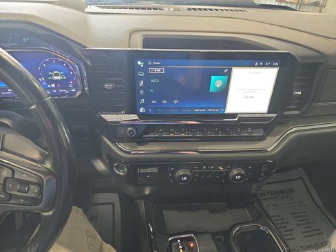 Used 2023 Chevrolet Silverado 1500 ZR2 w/ Technology Package AWD/4WD image 21