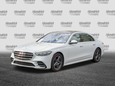 Used 2024 Mercedes-Benz S 580e 4MATIC Sedan image 5