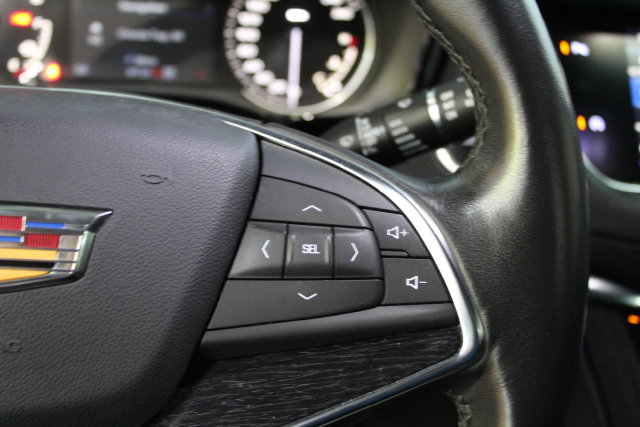 Used 2020 Cadillac XT5 Premium Luxury AWD/4WD image 19