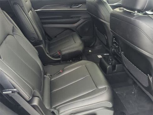 New 2025 Jeep Grand Cherokee L Limited image 22
