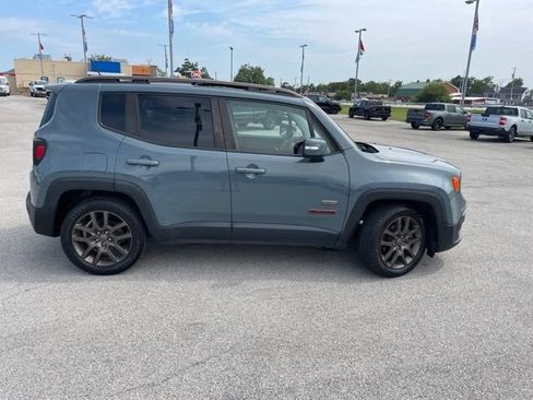 Used 2016 Jeep Renegade 75th Anniversary FWD image 11