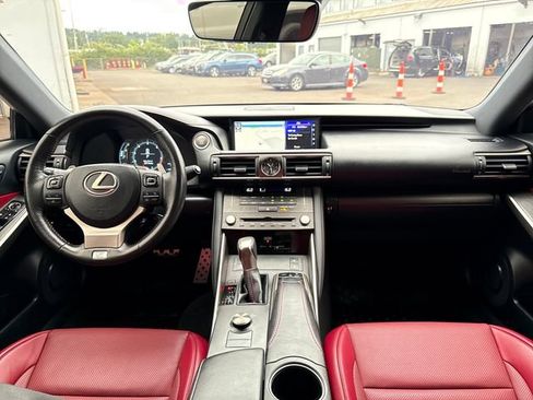 Used 2019 Lexus IS 350 AWD image 11