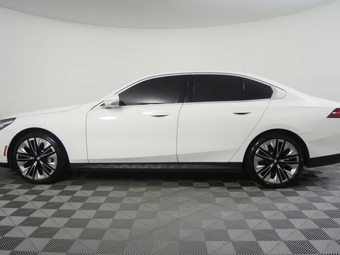 Certified 2024 BMW 530i w/ M Sport Package RWD image 6