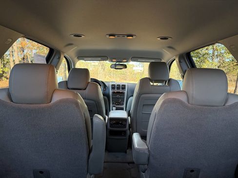 Used 2009 GMC Acadia SLT image 29