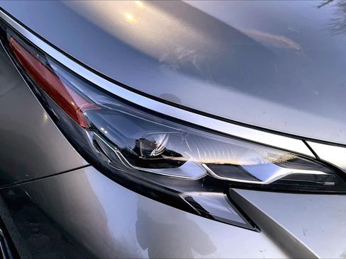 New 2026 Toyota Sienna Platinum image 13