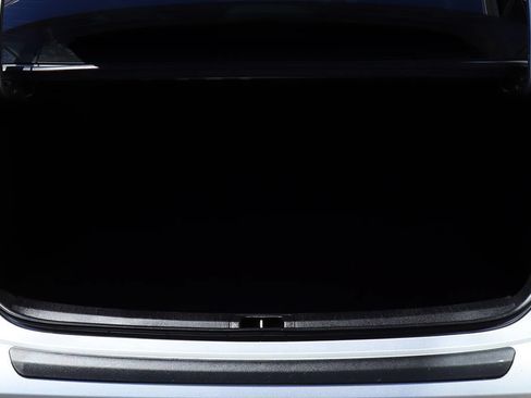Used 2022 Toyota Corolla LE w/ Carpet Mat Package (TMS) FWD image 22