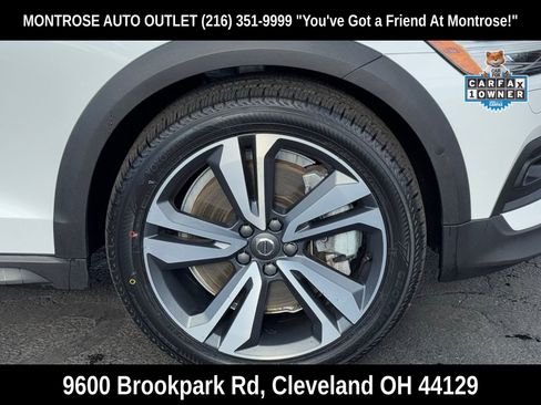 Used 2024 Volvo V60 B5 Cross Country Plus image 55