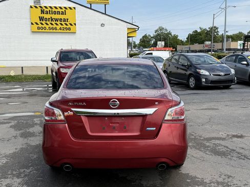 Used 2014 Nissan Altima 2.5 S FWD image 4