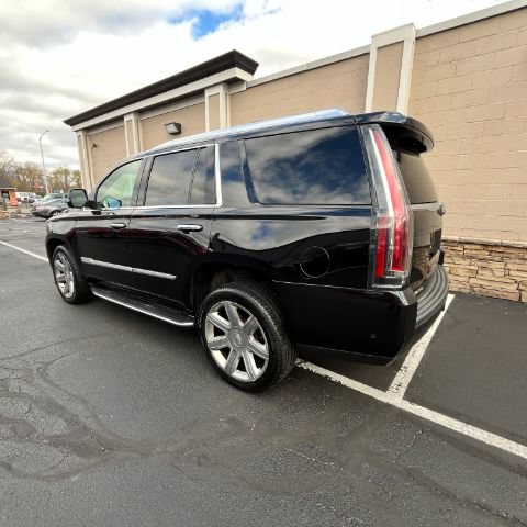 Used 2018 Cadillac Escalade Luxury AWD/4WD image 5