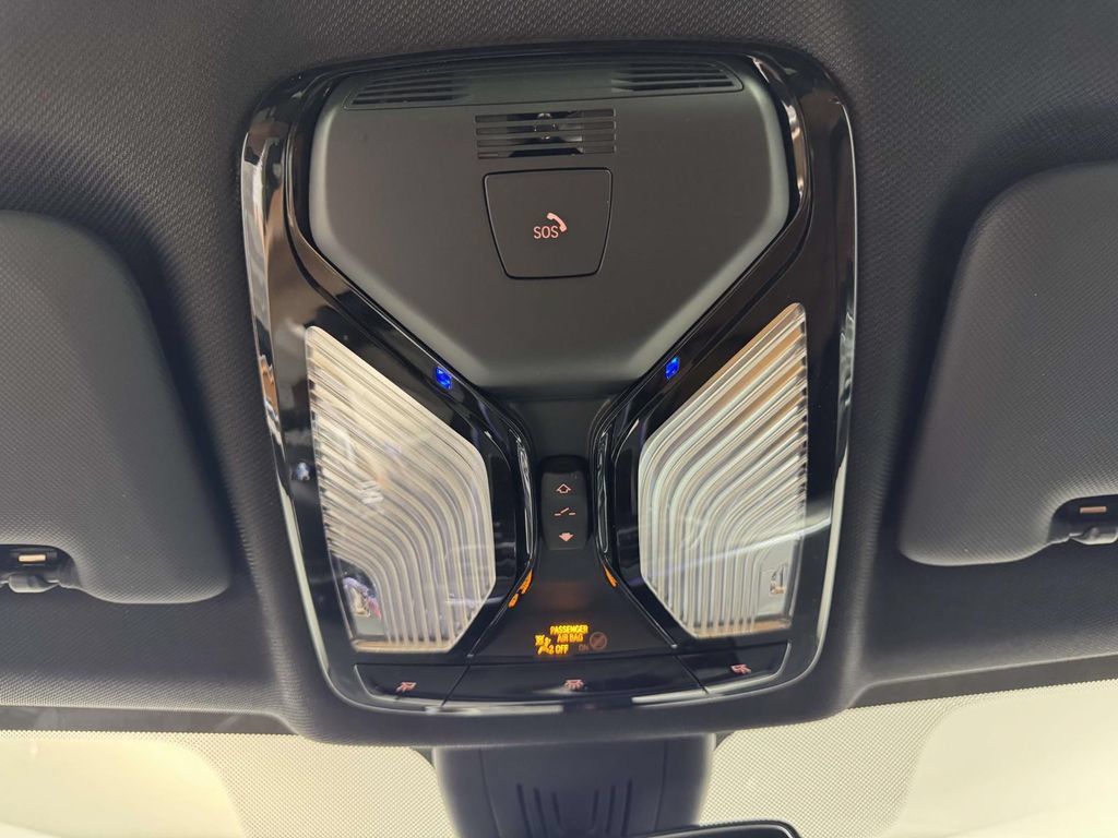 Used 2023 BMW X5 xDrive40i AWD/4WD image 25