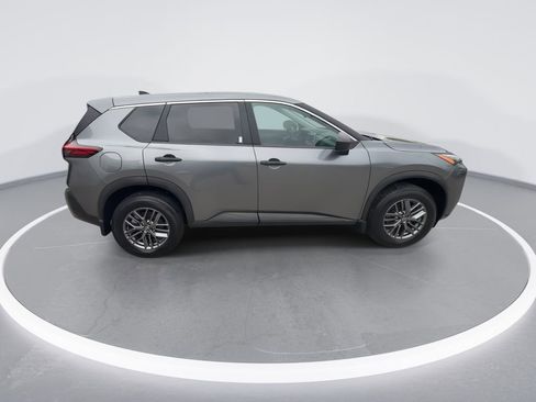 Used 2023 Nissan Rogue S AWD/4WD image 9