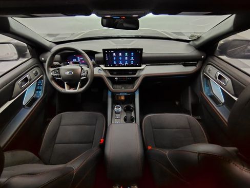 Certified 2025 Ford Explorer ST AWD/4WD image 2