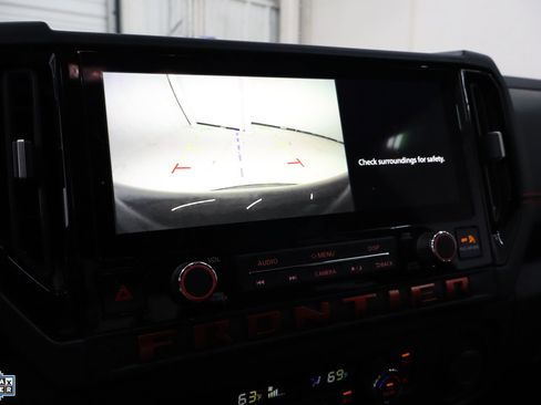 Used 2025 Nissan Frontier PRO-4X w/ Black Accent Package image 19