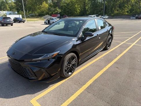 Used 2026 Toyota Camry Hybrid w/ Multimedia Upgrade Package AWD/4WD image 2