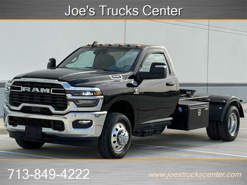 Used 2025 RAM 3500 Tradesman RWD image 1
