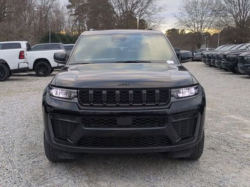 New 2026 Jeep Grand Cherokee Altitude AWD/4WD image 8