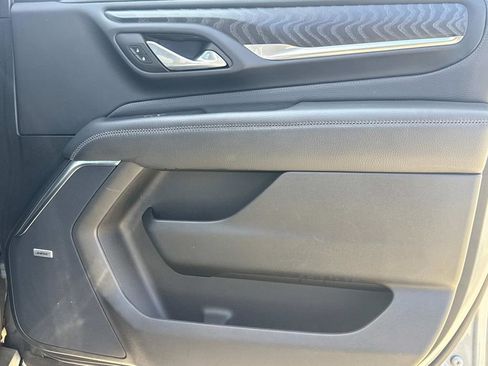 Used 2024 GMC Yukon XL Denali image 17