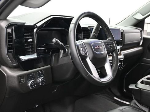 Used 2024 GMC Sierra 1500 Elevation image 15