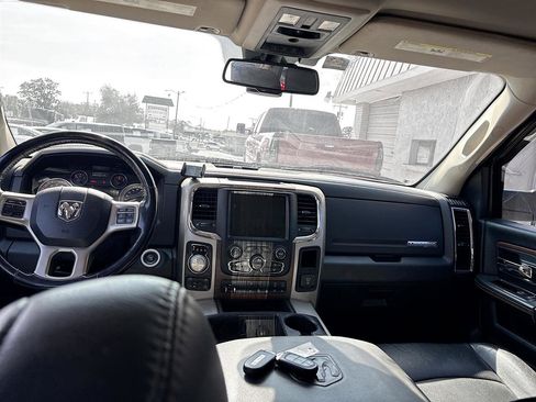 Used 2015 RAM 1500 Laramie w/ Convenience Group image 23