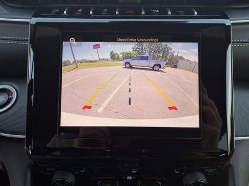 New 2025 Jeep Grand Cherokee L Altitude image 25