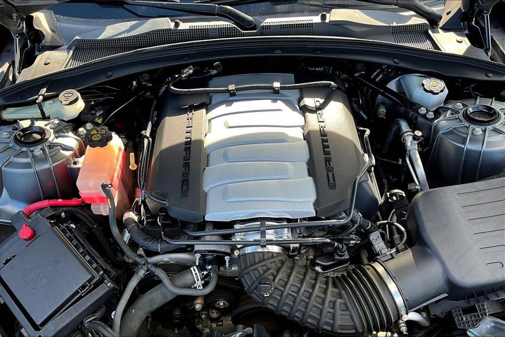 Used 2020 Chevrolet Camaro SS RWD image 28
