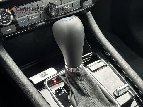 Used 2024 Jeep Compass Limited image 22