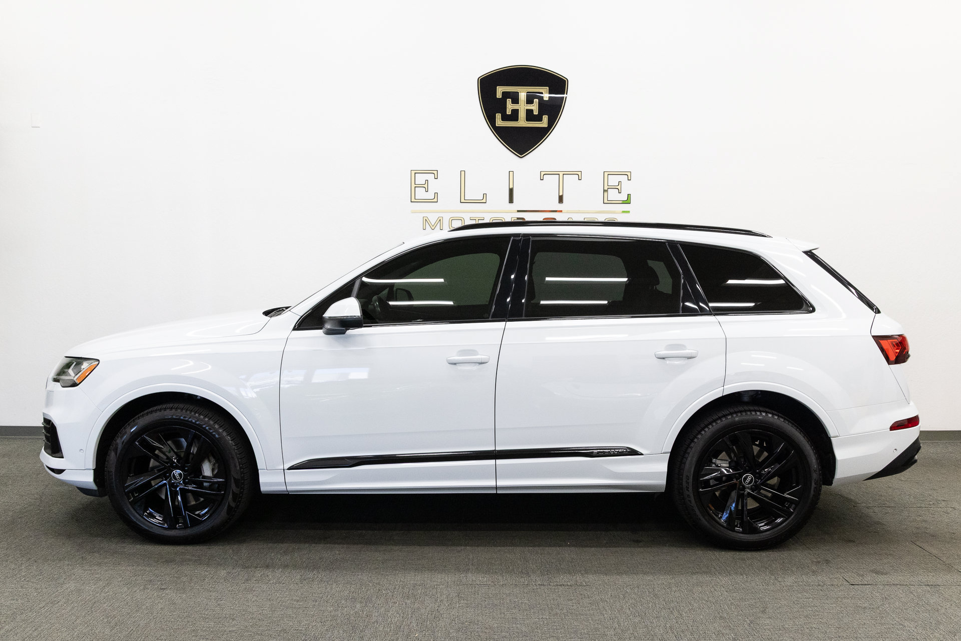 Used 2021 Audi Q7 3.0T Premium AWD/4WD image 2
