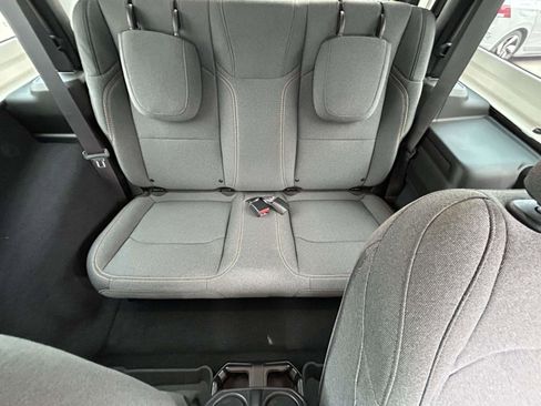 Used 2024 Jeep Wrangler Sport S image 12