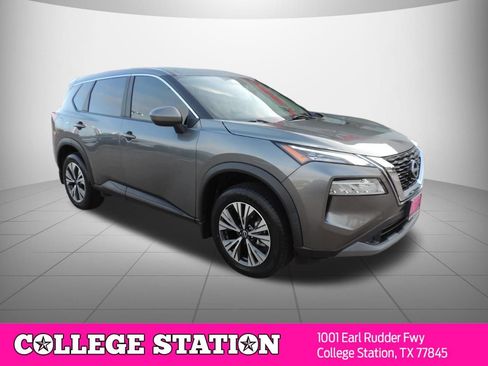 Certified 2023 Nissan Rogue SV FWD image 3