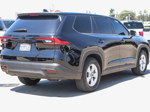 Certified 2025 Toyota Grand Highlander FWD image 7