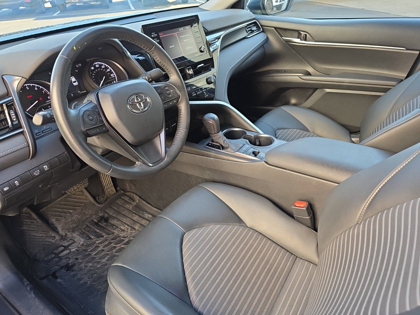 Used 2024 Toyota Camry SE AWD/4WD image 6