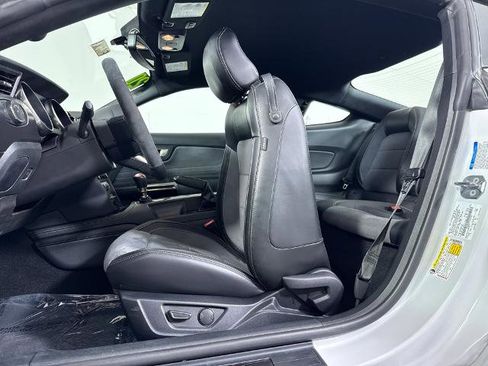 Certified 2020 Ford Mustang Shelby GT350 w/ Technology Package image 9