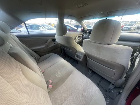Used 2011 Toyota Camry LE FWD image 12