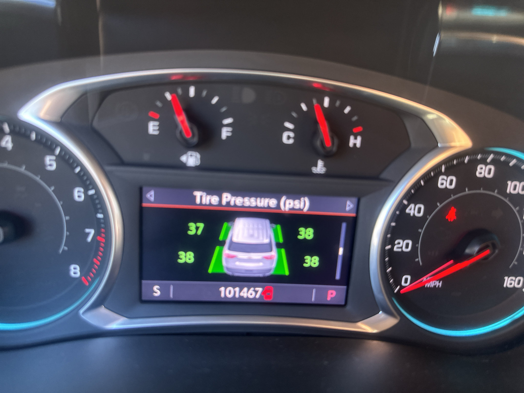 Used 2022 Chevrolet Traverse LT w/ Midnight/Sport Edition FWD image 9