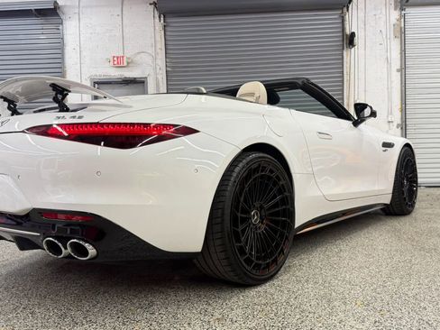 Used 2023 Mercedes-Benz SL 43 AMG image 18