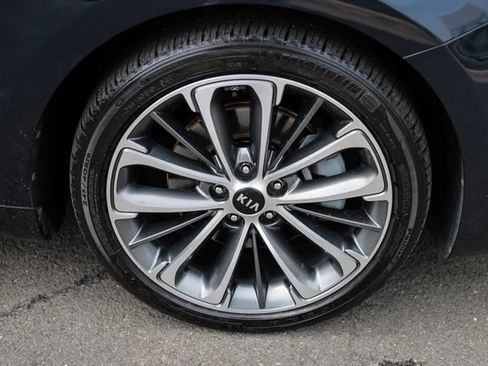 Used 2018 Kia Cadenza Technology FWD image 26