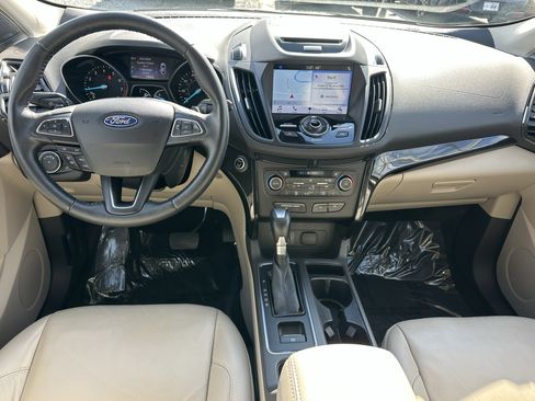 Used 2017 Ford Escape Titanium image 22