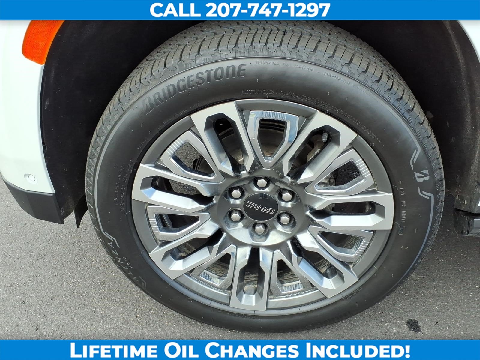 Used 2024 GMC Yukon Denali Ultimate AWD/4WD image 9