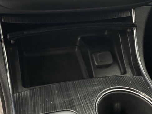 Used 2016 Chevrolet Impala LT w/ Convenience Package image 25