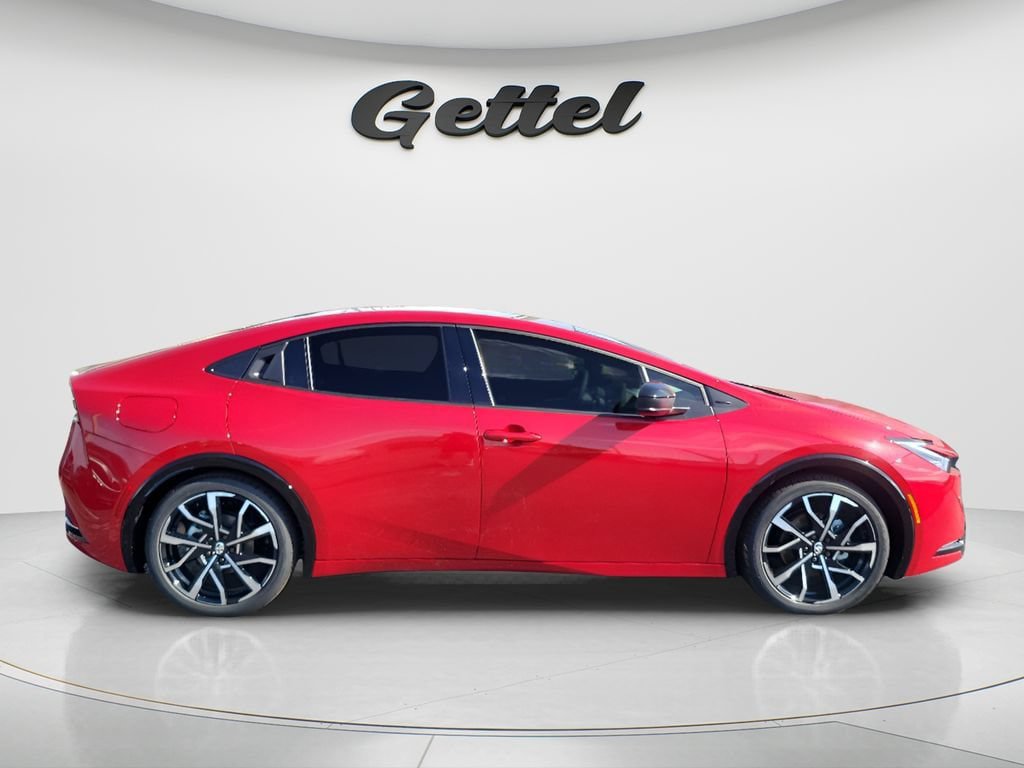 New 2027 Toyota Prius Plug-In Hybrid FWD image 3