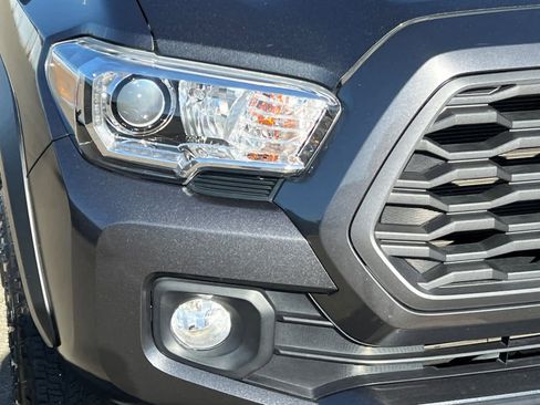 Used 2023 Toyota Tacoma TRD Off-Road w/ Advanced Technology Package AWD/4WD image 14