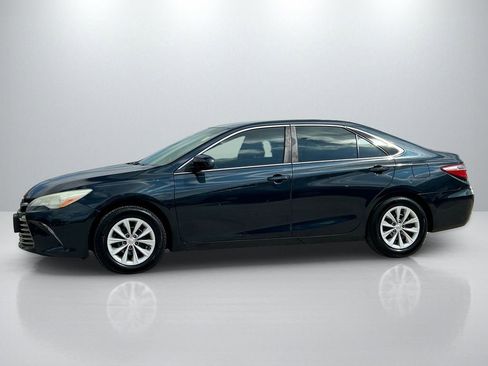 Used 2016 Toyota Camry LE image 8