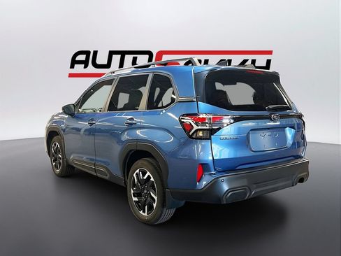 Used 2025 Subaru Forester Limited AWD/4WD image 5
