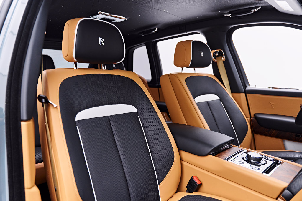 Used 2025 Rolls-Royce Cullinan AWD/4WD image 61