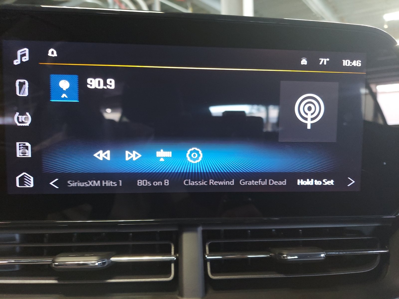 Used 2026 Chevrolet Trax LT w/ Driver Confidence Package FWD image 16