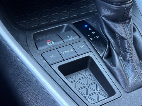 Used 2021 Toyota RAV4 XLE Premium w/ Carpet Mat Package (TMS) image 30