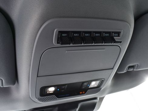 New 2025 Ford F550 4x4 SuperCab Super Duty image 38