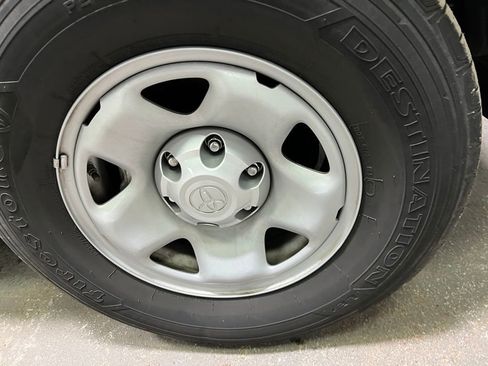 Used 2023 Toyota Tacoma SR AWD/4WD image 44