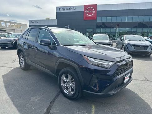 Used 2025 Toyota RAV4 XLE AWD/4WD image 1