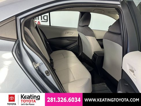 Used 2022 Toyota Corolla LE FWD image 18